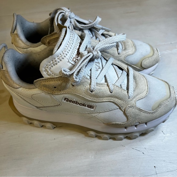 Cardi B X women’s classic leather Reebok size 6.5 - Picture 2 of 10